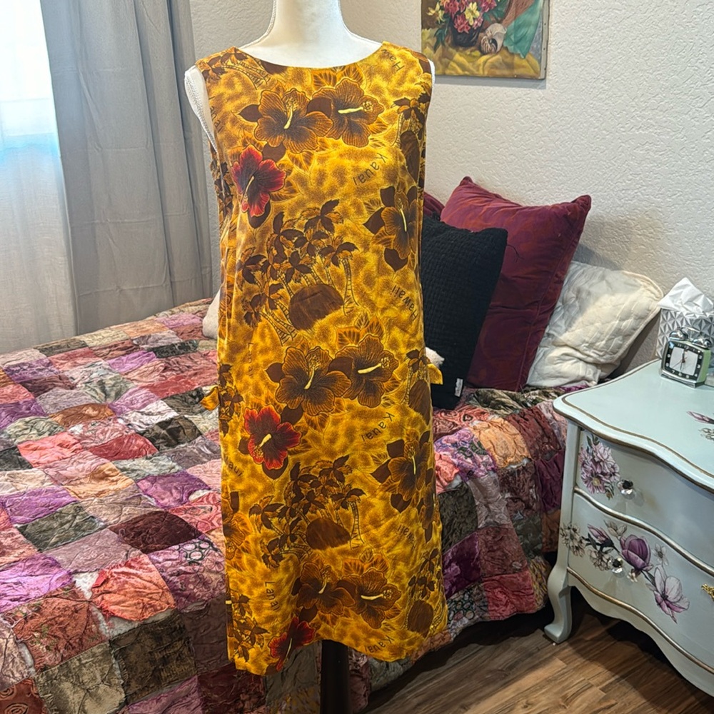 Authentic vintage Royal Hawaiian dress